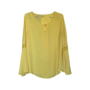 Yellow Long Bell Sleeve Business Casual Dressy Blouse Women’s Medium